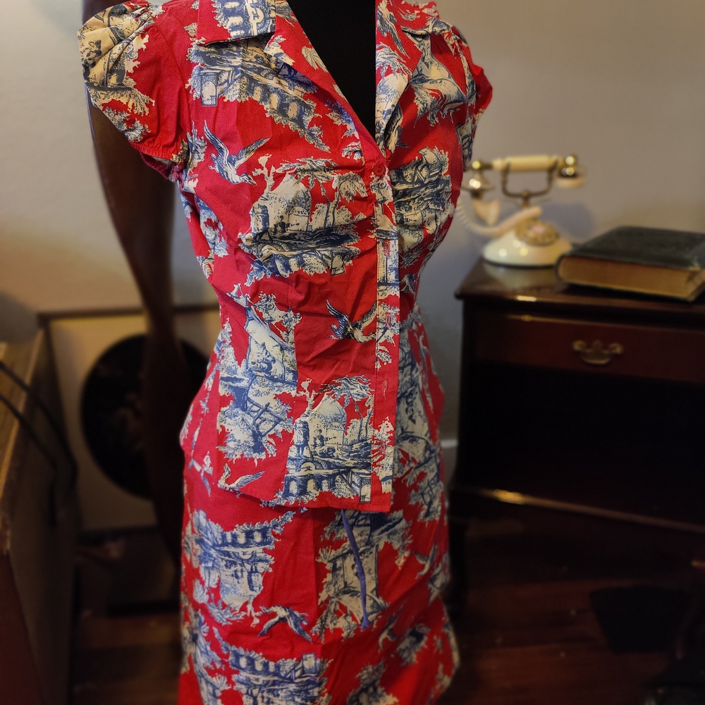 Vintage 90s Does 40s Matching Toile Skirt + Blouse, Hawaiian Pattern To The Max!